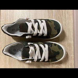 Camo print sneakers